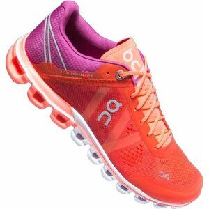 On Running Cloudflow Running Shoes in Spice Flash - 7.5US